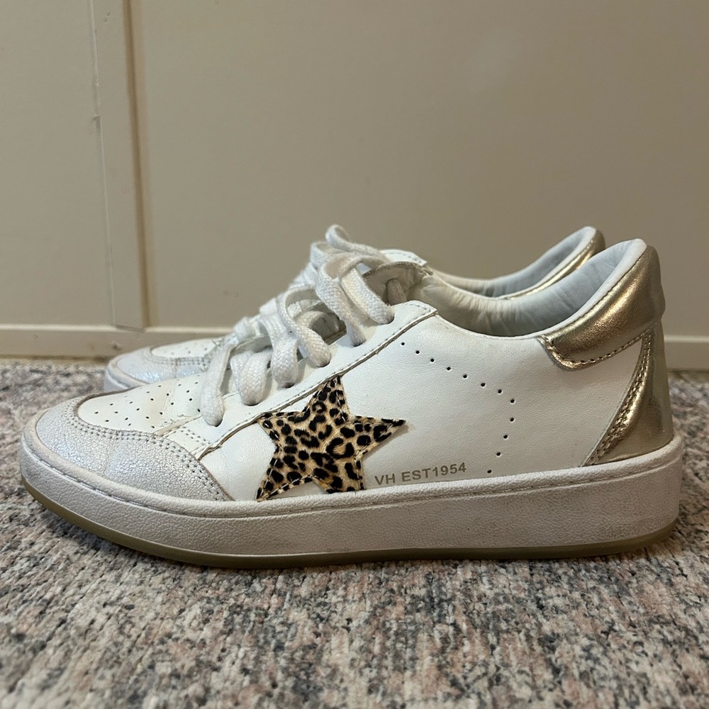 Stylish White and Gold “Tammy” Vintage Havanas